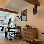 La Colline De Tilleul - De La Colline 4 Star Rated - Beautiful Near Aubeterre