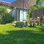 La Colline De Tilleul - De La Colline 4 Star Rated - Beautiful Near Aubeterre Saint-Romain (Charente)