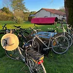 La Colline De Tilleul - De La Colline 4 Star Rated - Beautiful Near Aubeterre Vakantiehuis