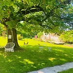 La Colline De Tilleul - De La Colline 4 Star Rated - Beautiful Near Aubeterre Vakantiehuis