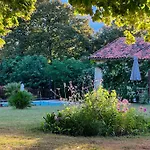 Vakantiehuis La Colline De Tilleul - De La Colline 4 Star Rated - Beautiful Near Aubeterre *