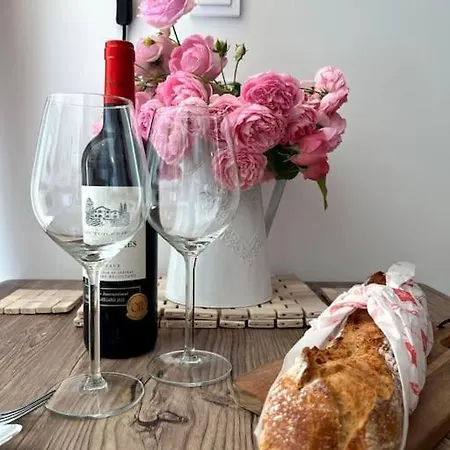 La Colline De Tilleul - De La Colline 4 Star Rated - Beautiful Near Aubeterre * Saint-Romain (Charente)