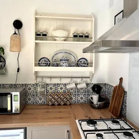 Holiday home La Colline De Tilleul - De La Colline 4 Star Rated - Beautiful Near Aubeterre *