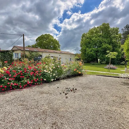 度假居 La Colline De Tilleul - De La Colline 4 Star Rated - Beautiful Near Aubeterre Saint-Romain (Charente)