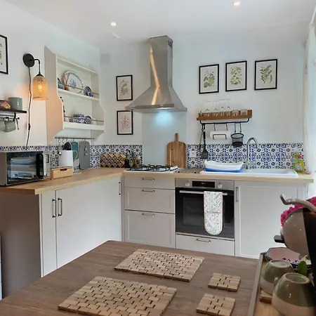 La Colline De Tilleul - De La Colline 4 Star Rated - Beautiful Near Aubeterre *