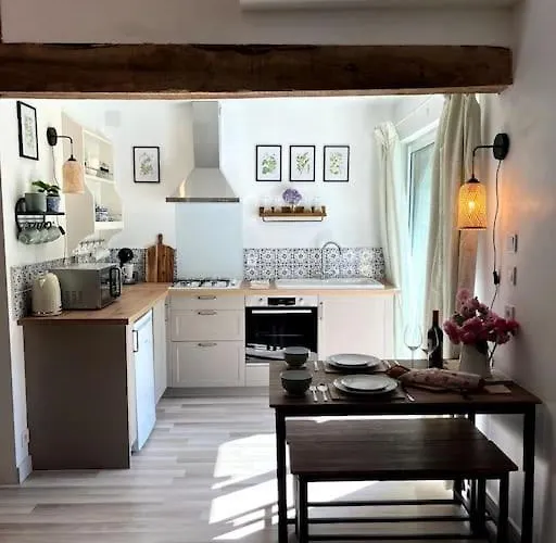 La Colline De Tilleul - De La Colline 4 Star Rated - Beautiful Near Aubeterre *