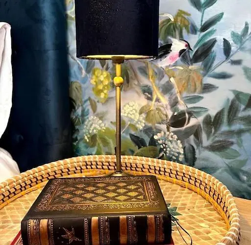 La Colline De Tilleul - De La Colline 4 Star Rated - Beautiful Near Aubeterre Saint-Romain (Charente)