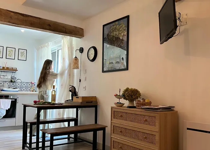 La Colline De Tilleul - De La Colline 4 Star Rated - Beautiful Near Aubeterre