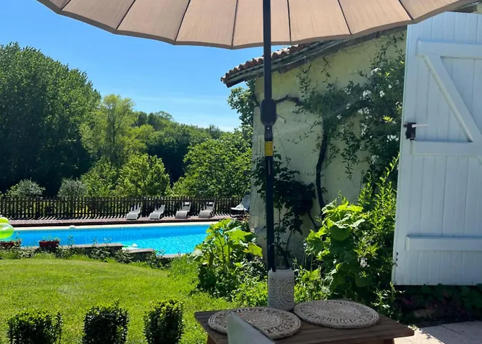 La Colline De Tilleul - De La Colline 4 Star Rated - Beautiful Near Aubeterre *