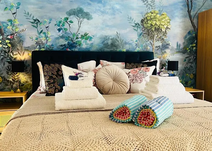 La Colline De Tilleul - De La Colline 4 Star Rated - Beautiful Near Aubeterre * Saint-Romain (Charente)